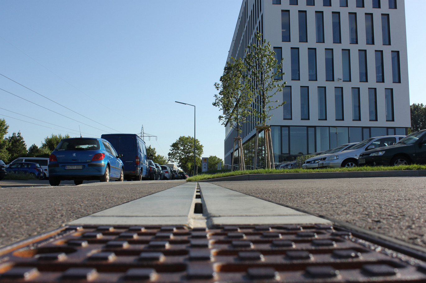 Entwaesserungsrinne-city-drain-150-karlsruhe-referenz-ACO-pfuhler