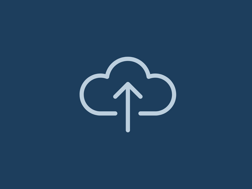 hellblaues Downloadsymbol Cloud auf dunkelblauem Hintergrund